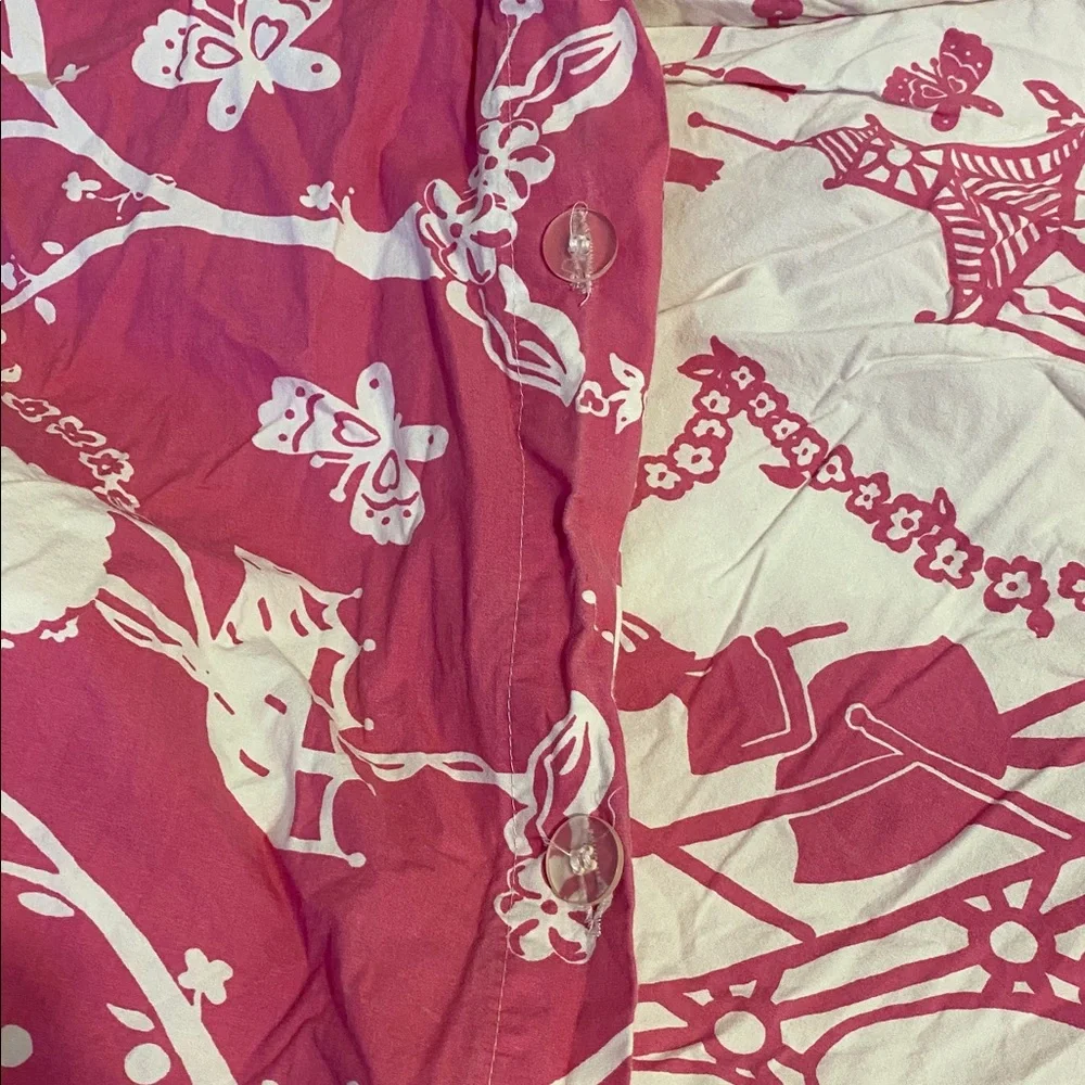 Pottery Barn Kids Pink and White Butterfly Pattern Duvet, no stains or holes.